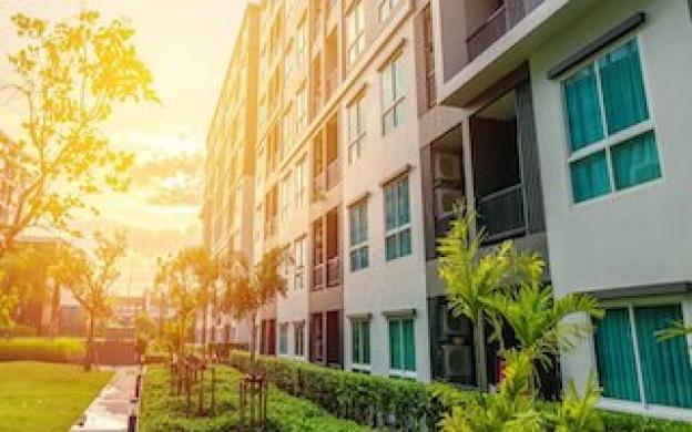 Comment éclairer l'extérieur et l'intérieur des complexes d'appartement ?